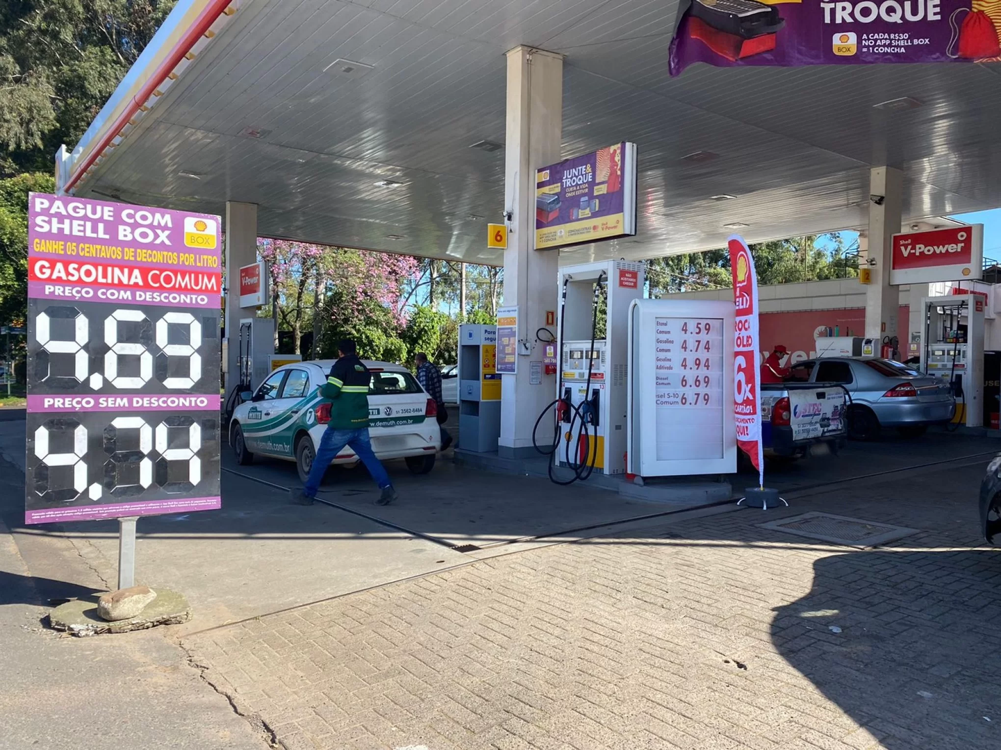 Gasolina fica R$ 0,25 mais barata nas distribuidoras