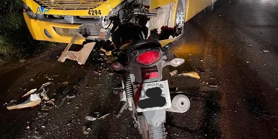 Acidente entre moto e ônibus deixa motociciclista morto na Rodovia João Bebe Água