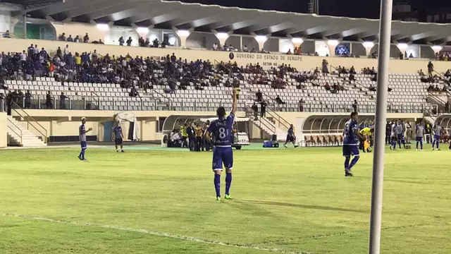 Confiança vence Dorense e assume a liderança do campeonato