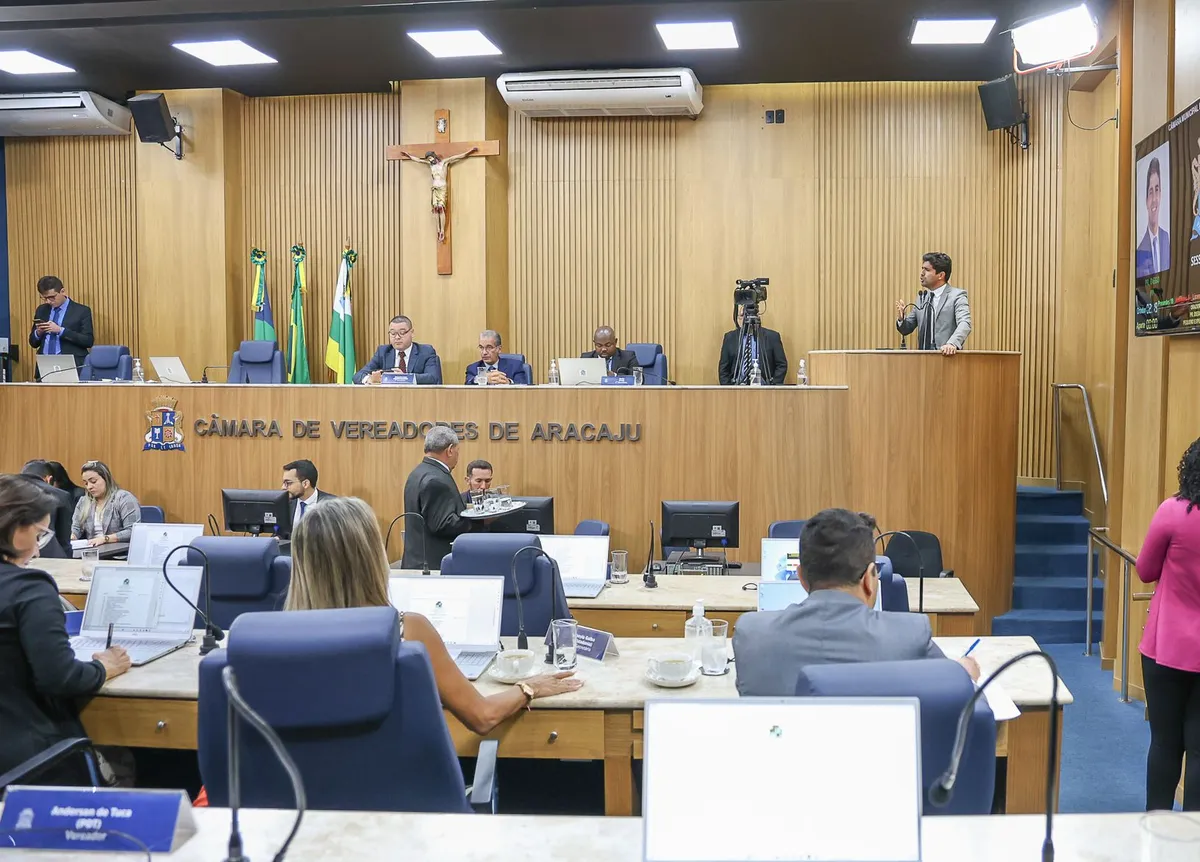 Por 13 a 5 vereadores de Aracaju suspendem PPP da saúde