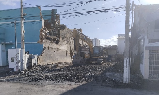 Incêndio na Hermes Fontes – Bombeiros encerram trabalho e trânsito é liberado