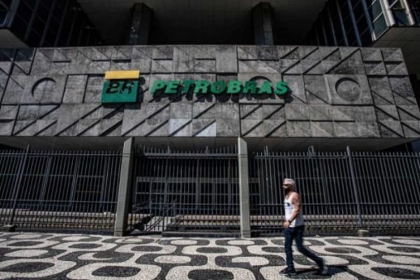 Petrobras analisa possível preferência na compra de ações da Braskem