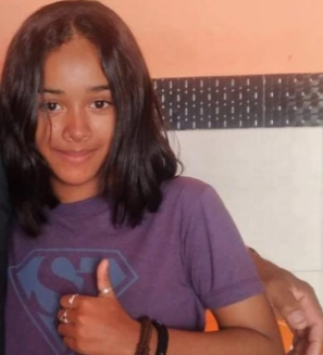 Uma adolescente de 11 anos, desapareceu após sair de casa no Bairro Porto Dantas, em Aracaju