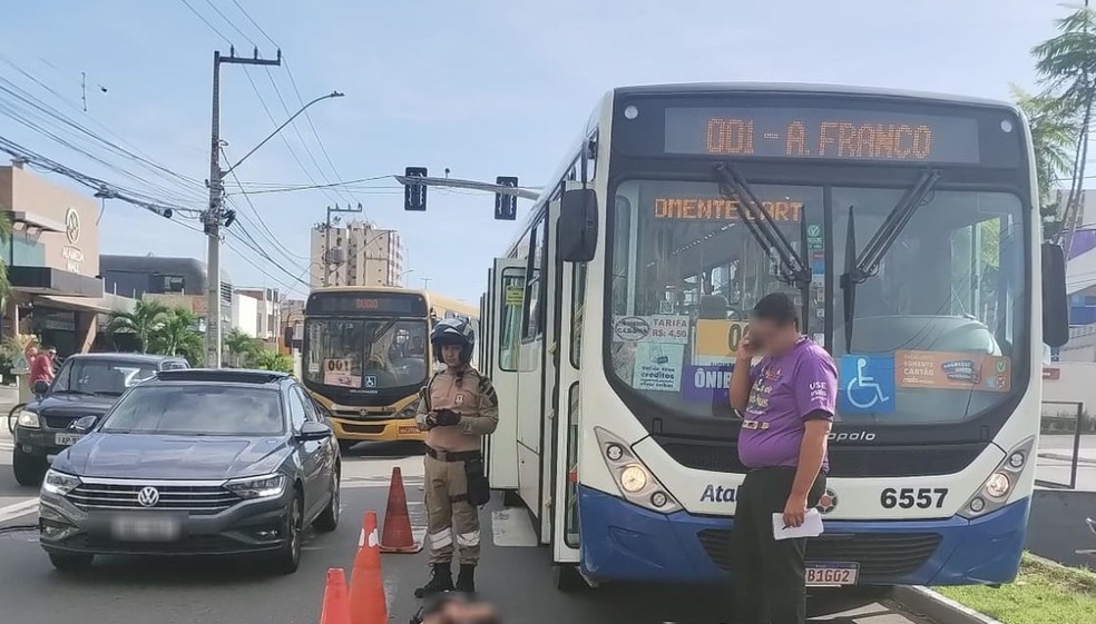 Ciclista foi atropelado por ônibus na manhã desta terça-feira, na Zona Sul de Aracaju