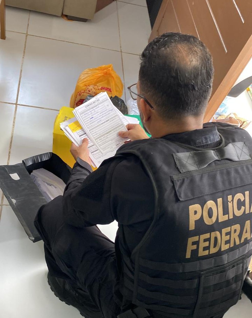 A Polícia Federal deflagrou, nesta quarta-feira (9), a segunda fase da operação Jogada Ensaiada, para desarticular uma organização criminosa que movimentou cerca de R$ 11 milhões.